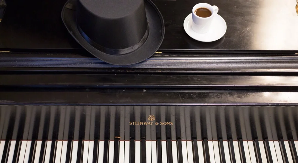 EMANUEE COFFE 2.JPG