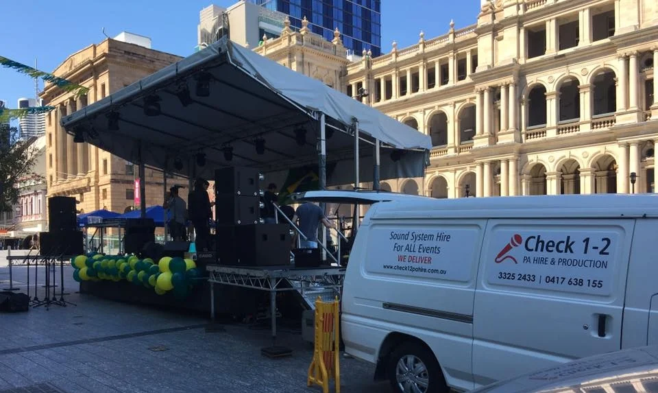 Setting up for Brazil Day 2017, Reddacliff Place, Brisbane