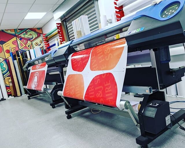 Firing on all cylinders here. Printing vehicle graphics and routing hygiene screens all day. Love it. #flatout #production #printers #printshop #printing #vinyl #vehicle #graphics #prints #cnc #cutting #routing #acrylic #manufacturing #screens #hygie