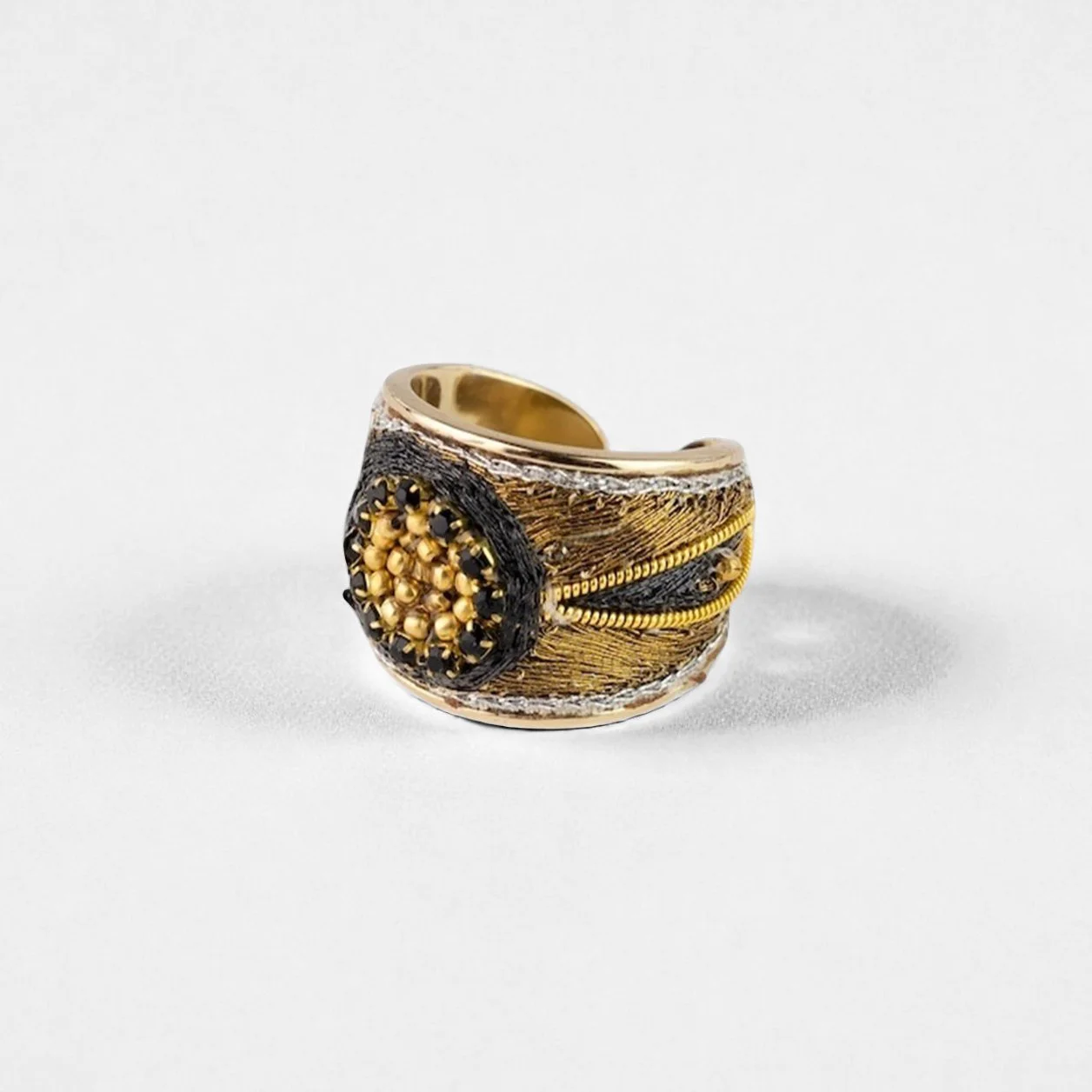 Apa ring in goldnight