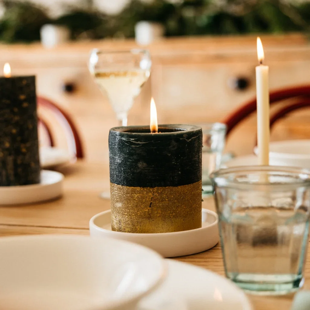 GOLD HALF-DIPPED PILLAR CANDLE - WINTER THYME