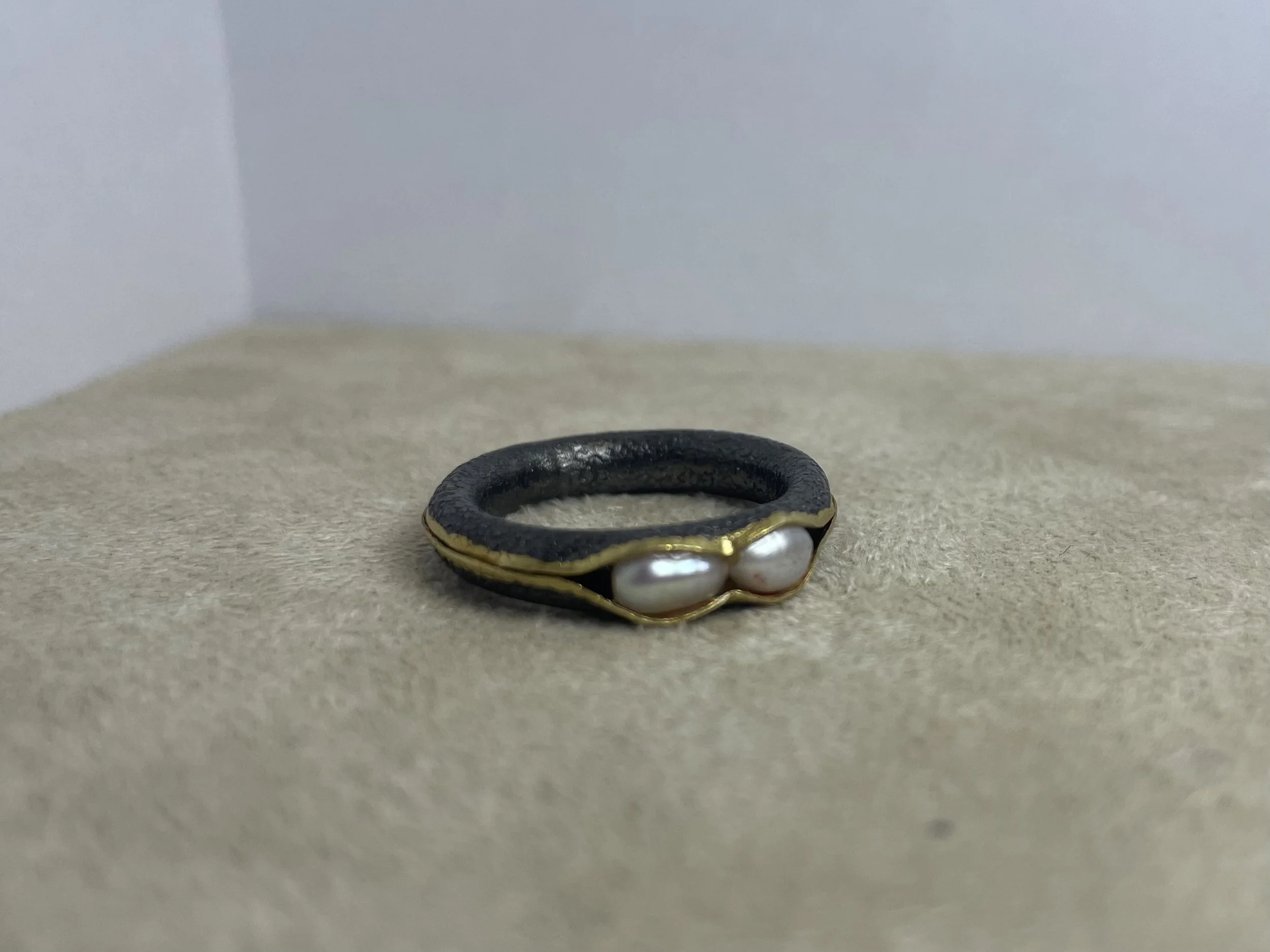 Pearl ring