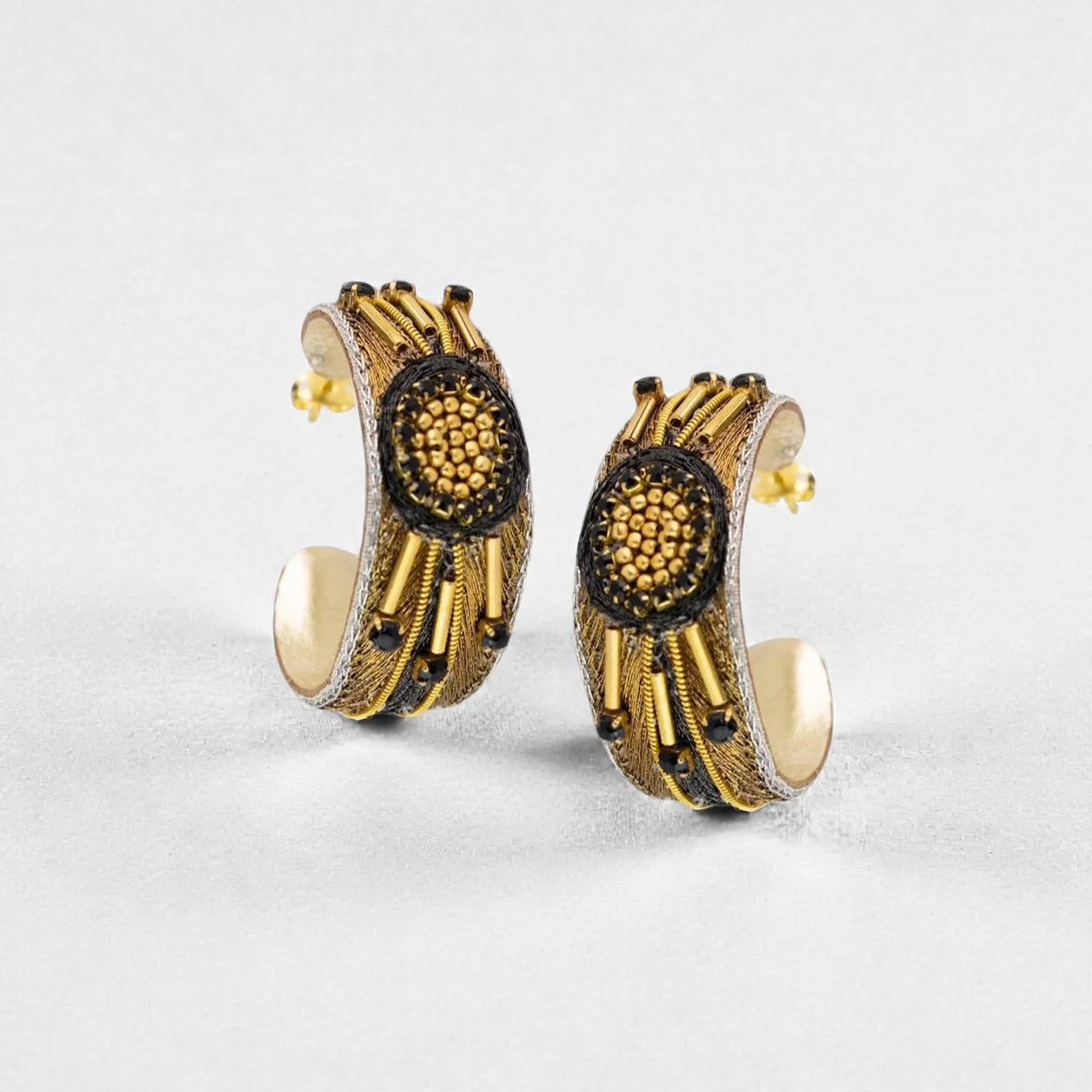 APRYL EARRING IN GOLD NIGHT