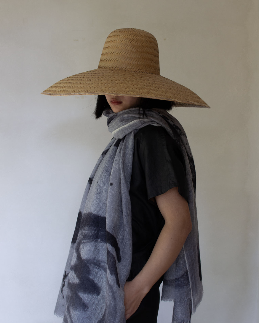 STROKES PRINT CASHMERE SCARF GREY
