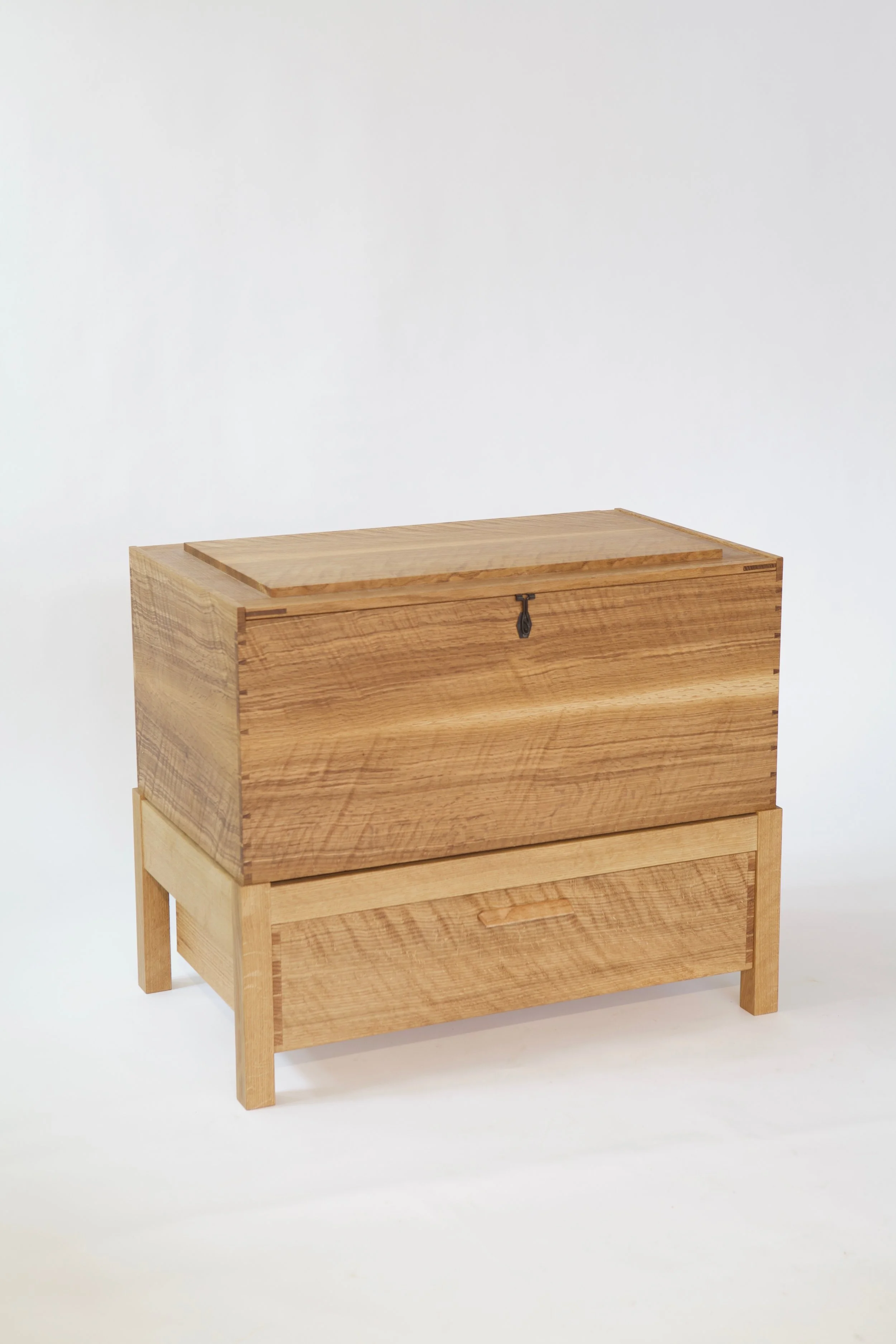 Oak Dressing Chest