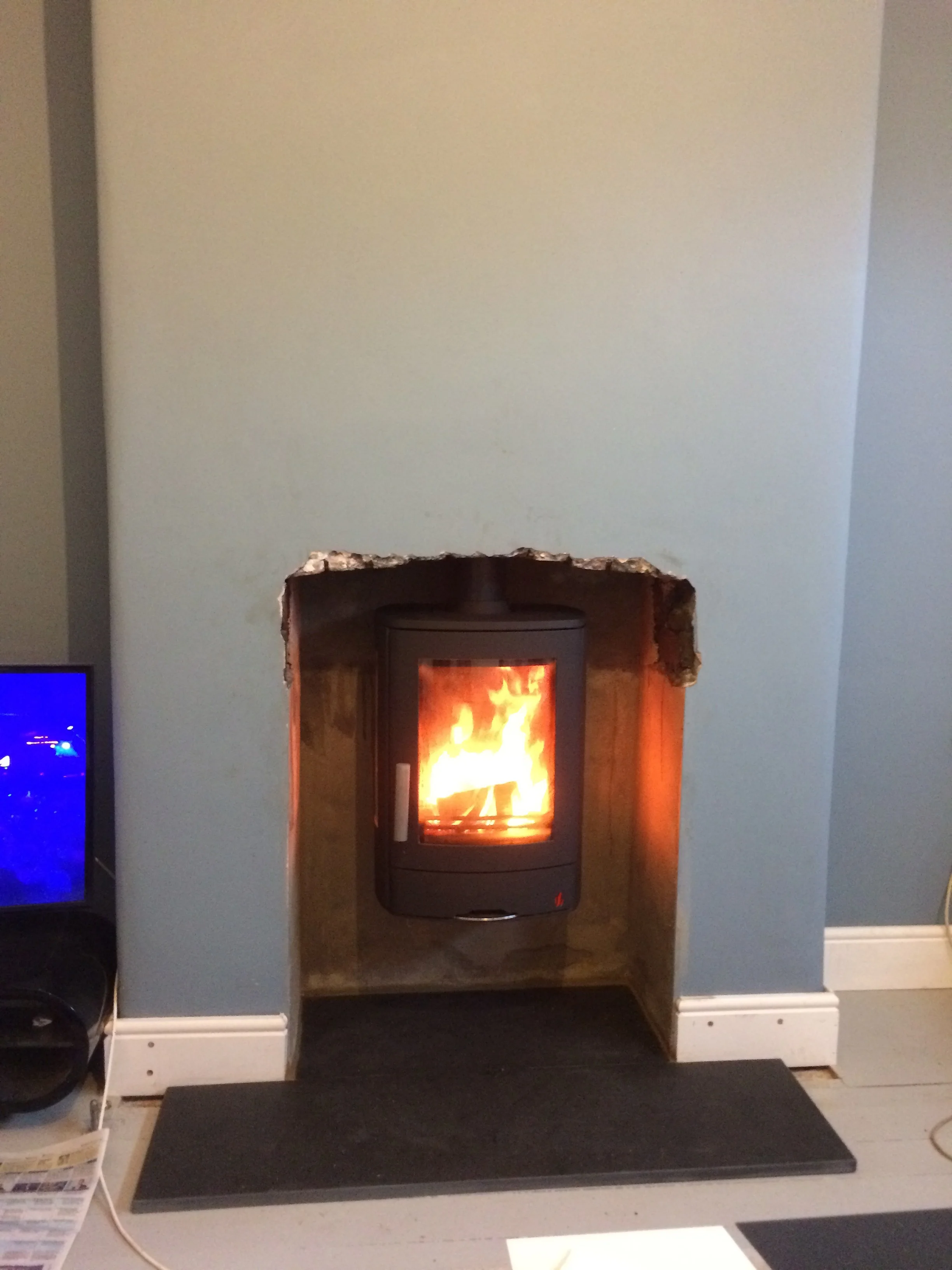 Wall Mounted Stove, ACR Neo. — Glow