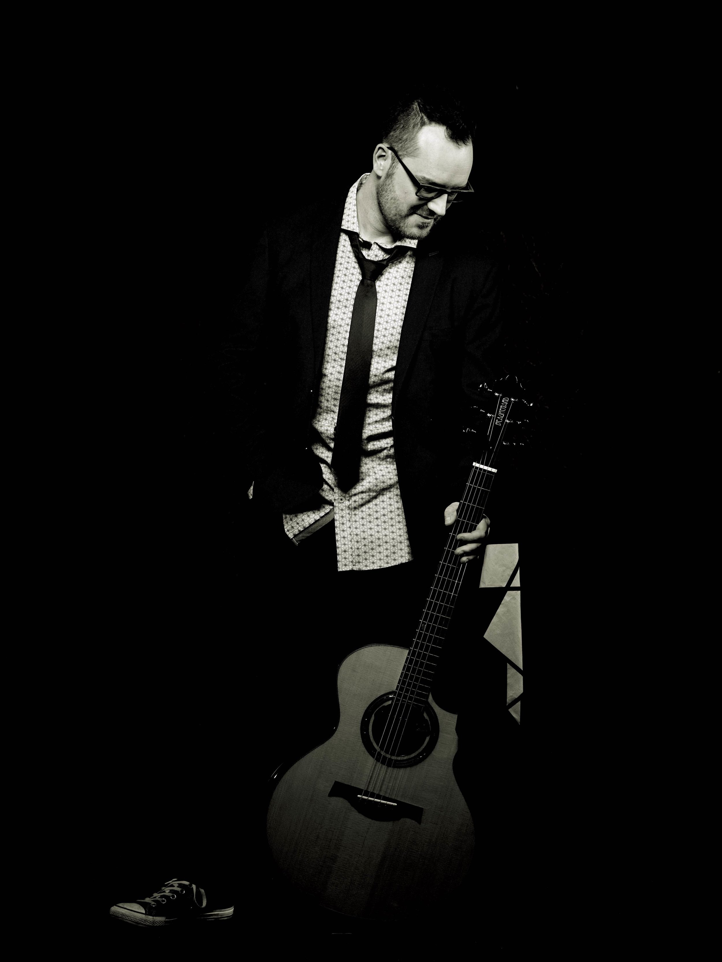 Guitar Look B&W dark small.jpg