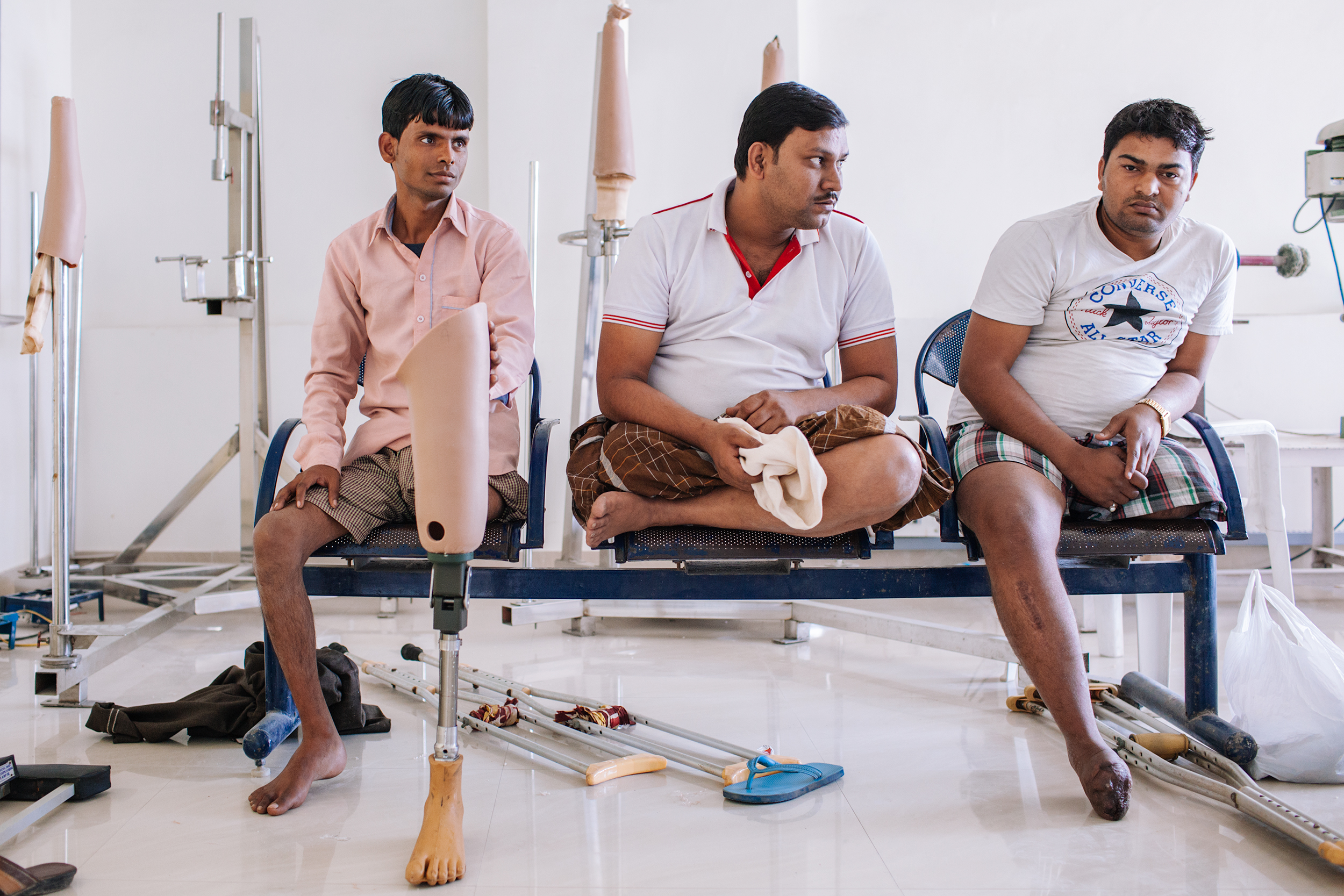  Patients wait for the measurements. BMVSS sees more cases as a result of accidents than illnesses. The organization provides artificial limbs, calipers, physical aids and assistance completely free of charge. 