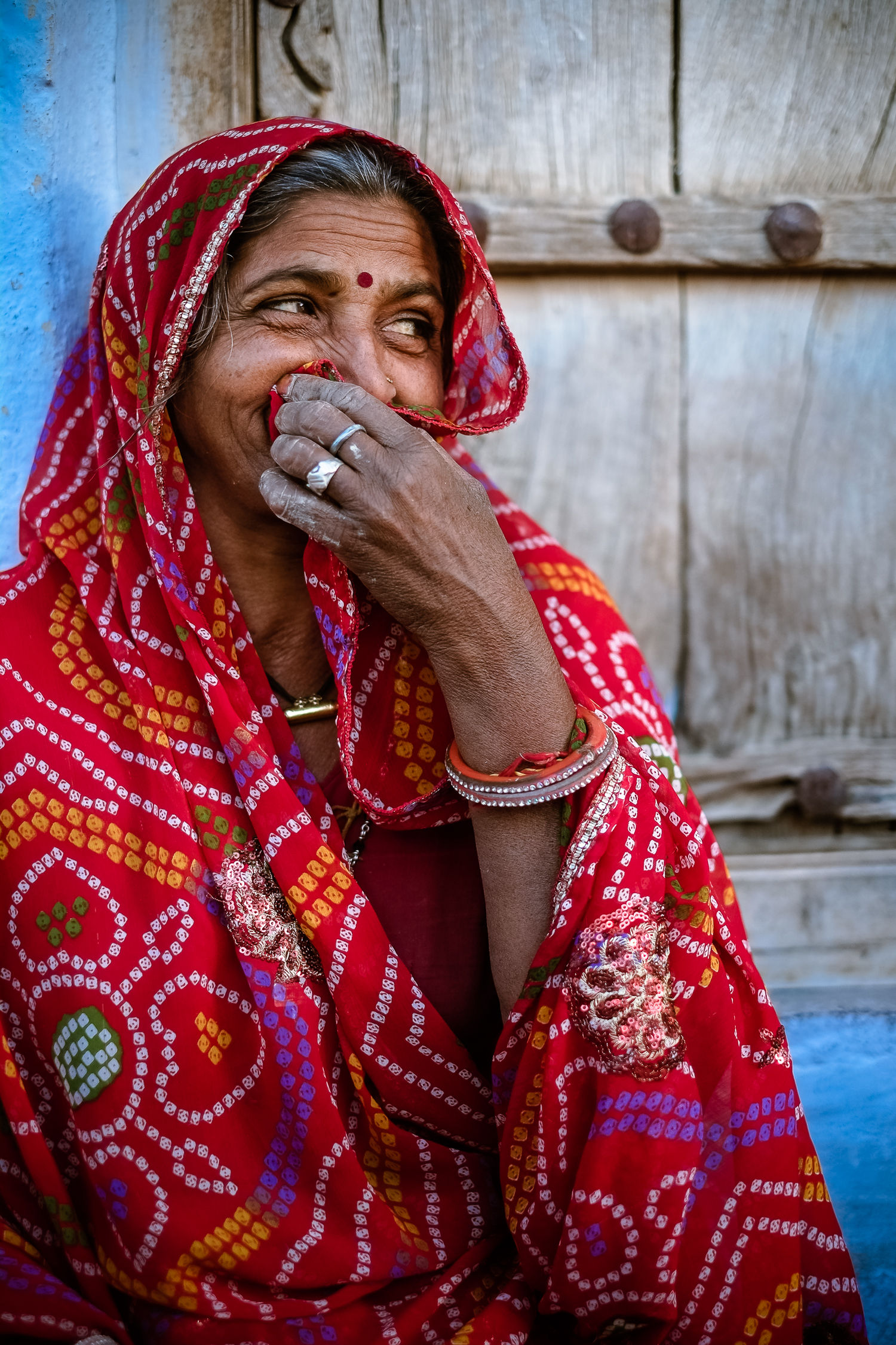  Woman laughing, Pachewar 