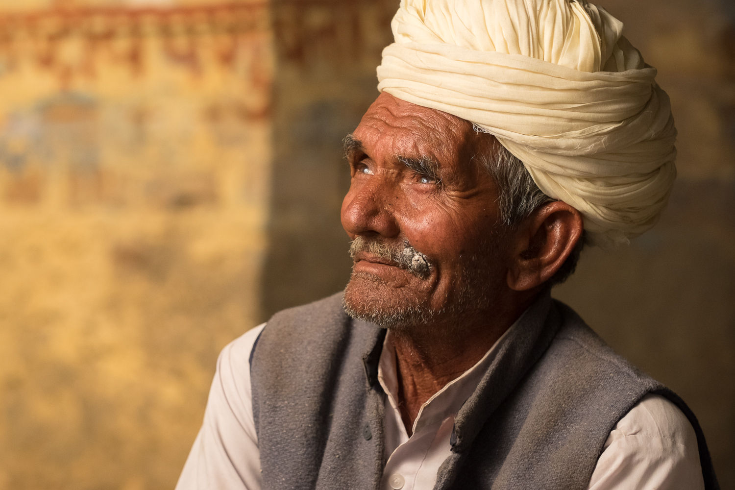  Man at teastall, Rajasthan 