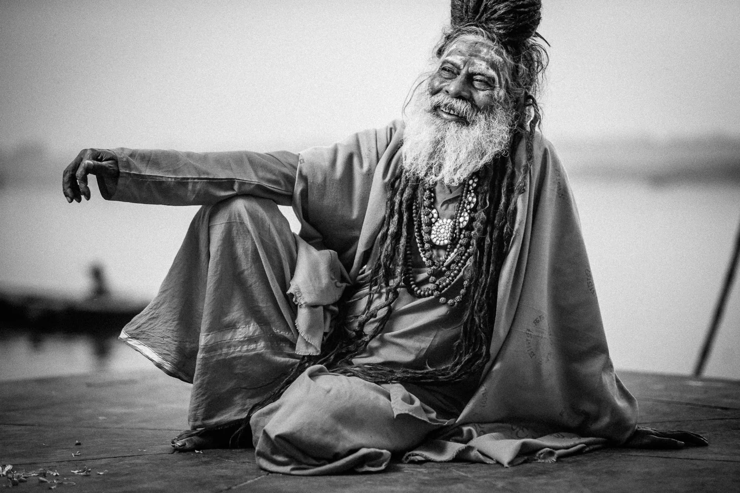 FUJIFILM X-Pro2 | XF56mm F1.2 @ 56 mm | 1-125 sec at f - 1.2 | ISO 200 | Acros Film Simulation profile in Lightroom