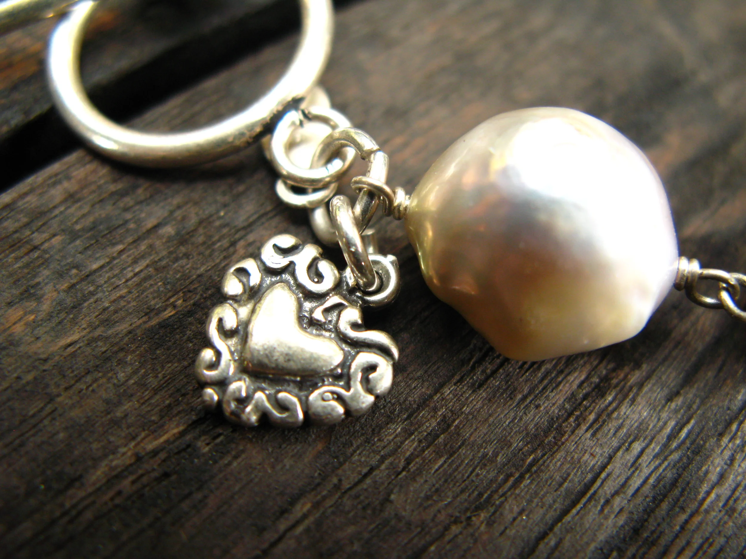Light Pearl Charm Bracelet Heart Charm Close Up