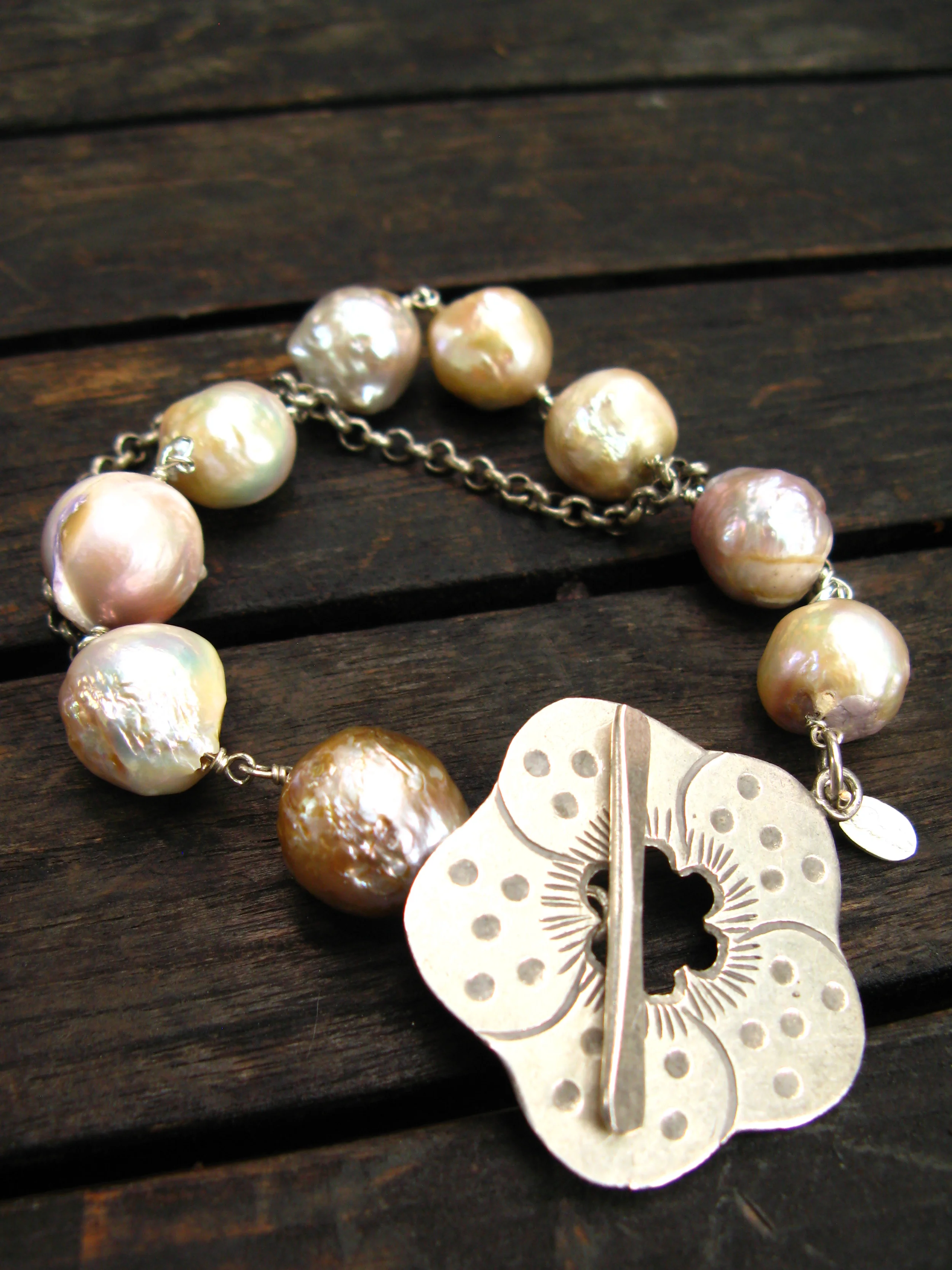 Freshwater Pearl Bracelet with Flower Clasp Full