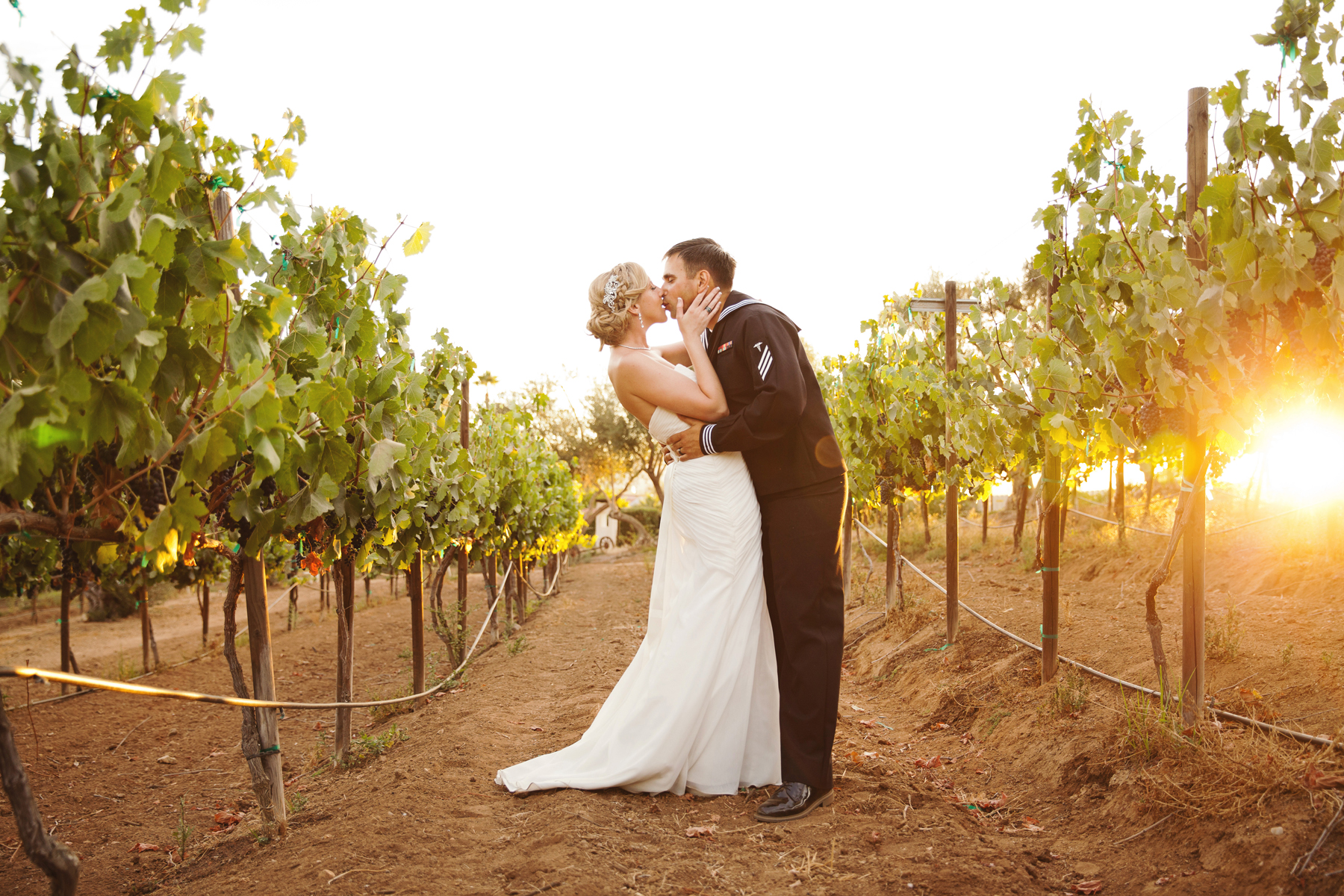 lovely image courtesy of Aaron Huniu Photography