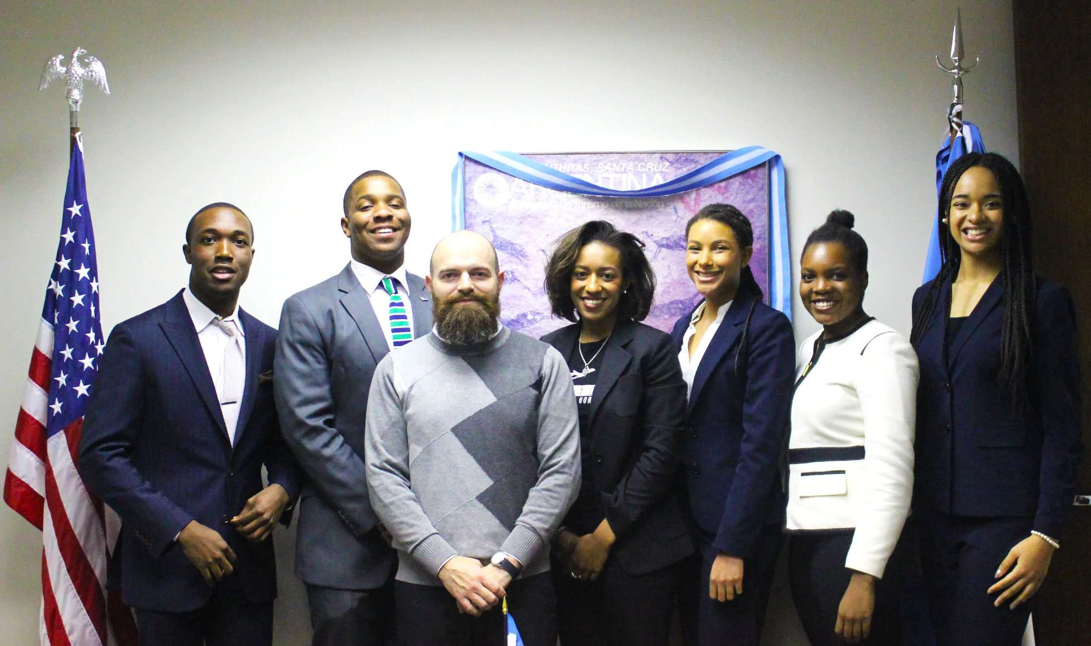 2016 Global Visionary Fellows with the Consul General of Argentina