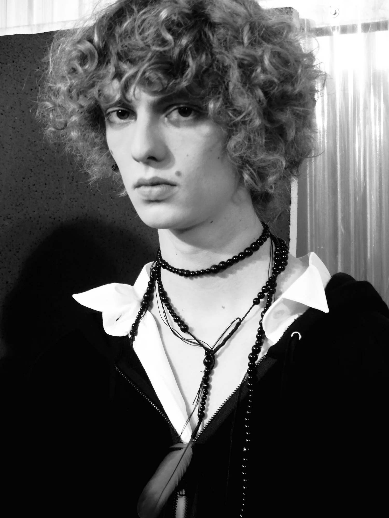 Backstage_SS17_Paris_Lisa_Lapierre_Behind_The_Blinds_51.JPG