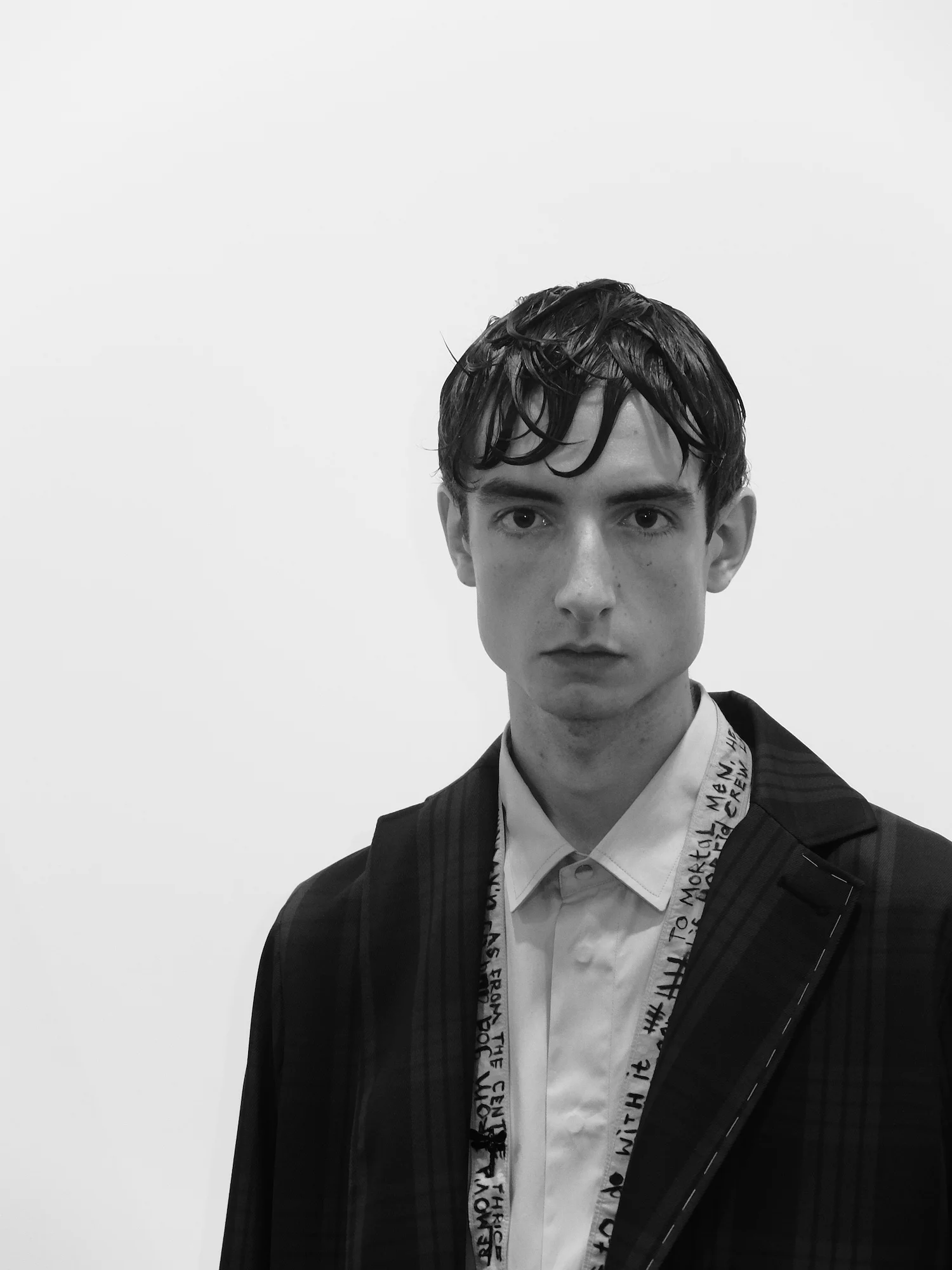 Backstage_SS17_Paris_Lisa_Lapierre_Behind_The_Blinds_15.JPG