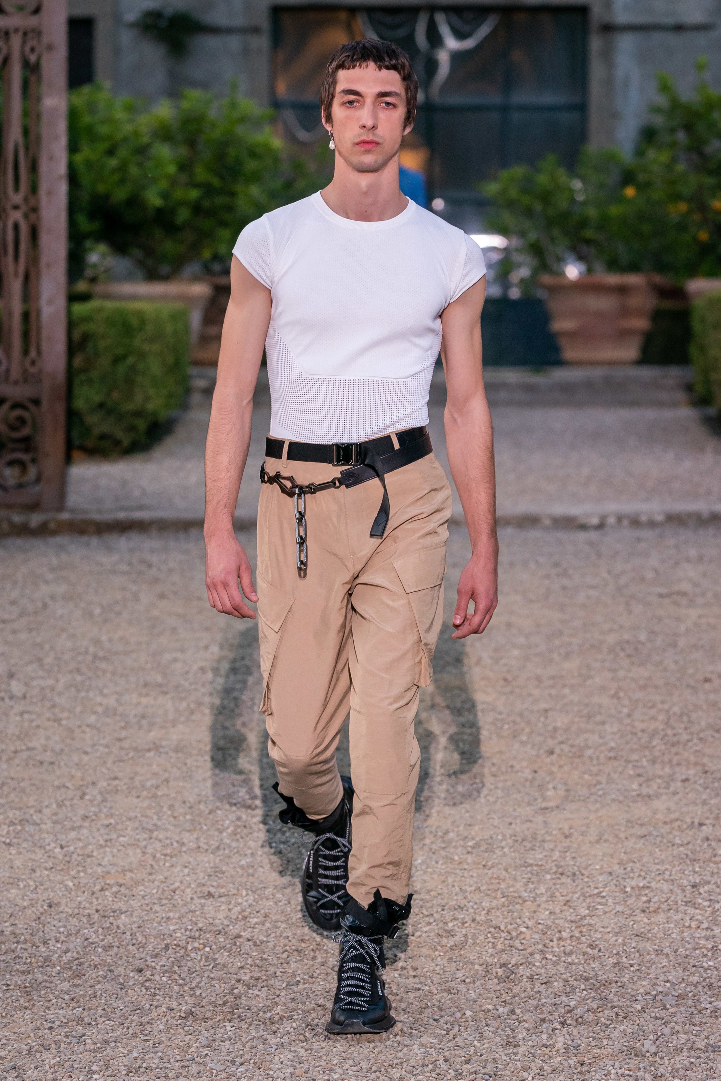Behind_The_Blinds_Magazine_Givenchy_Men_SS20_Pitti_ALE0132.jpg