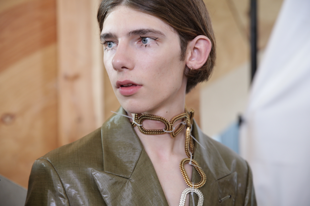 Acne_Studios_SS20_Men_Behind_The_Blinds_Magazine_by_Merel_HartC86P2183.JPG