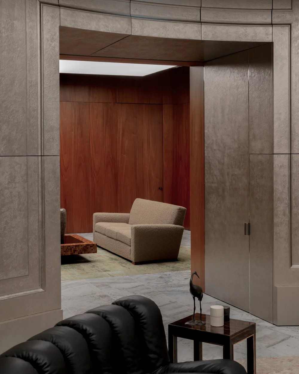 SAINT LAURENT_ARCHITECTURE_MONTAIGNE_05_HR.jpg