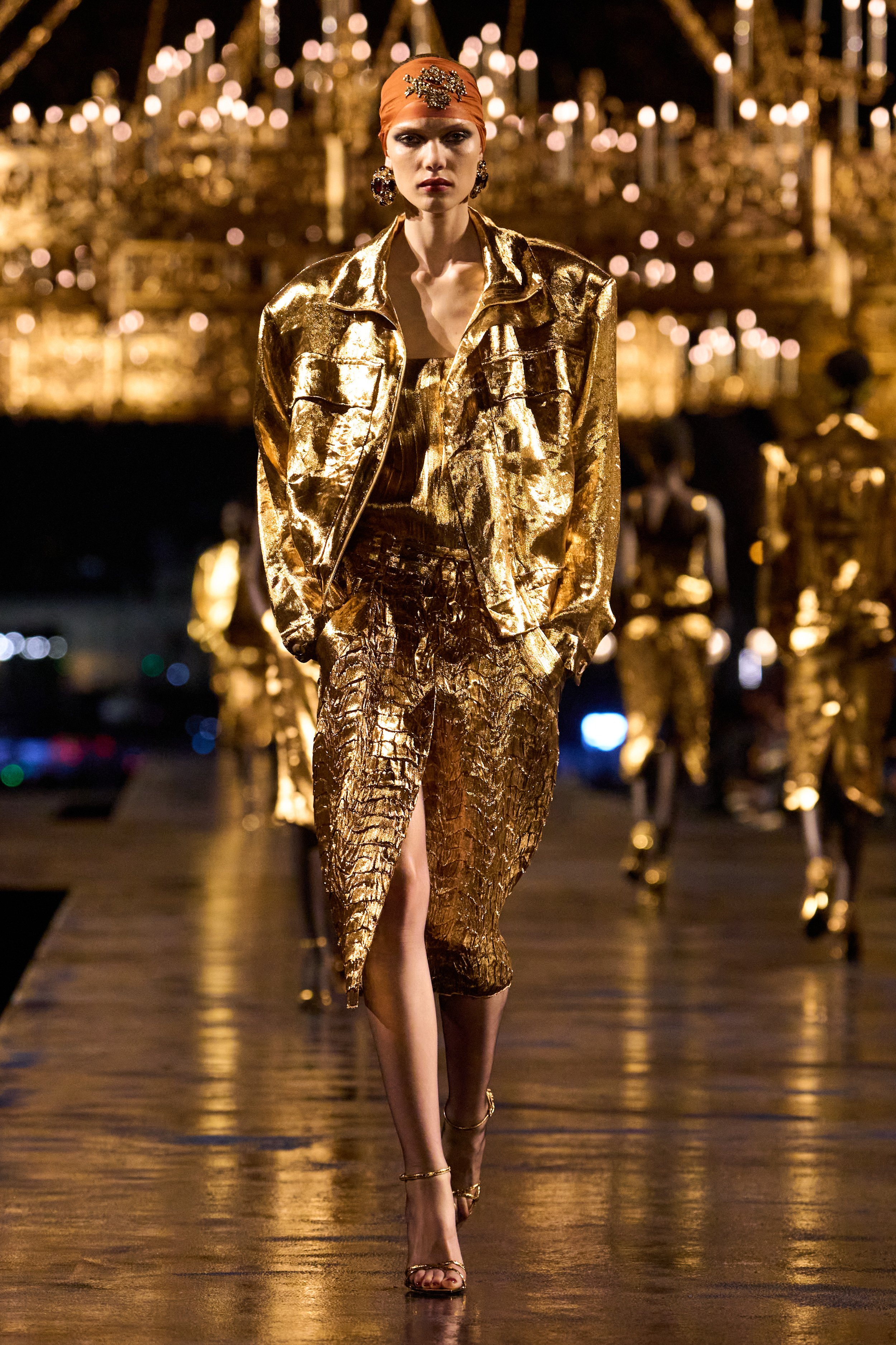Saint Laurent S27 021.jpg
