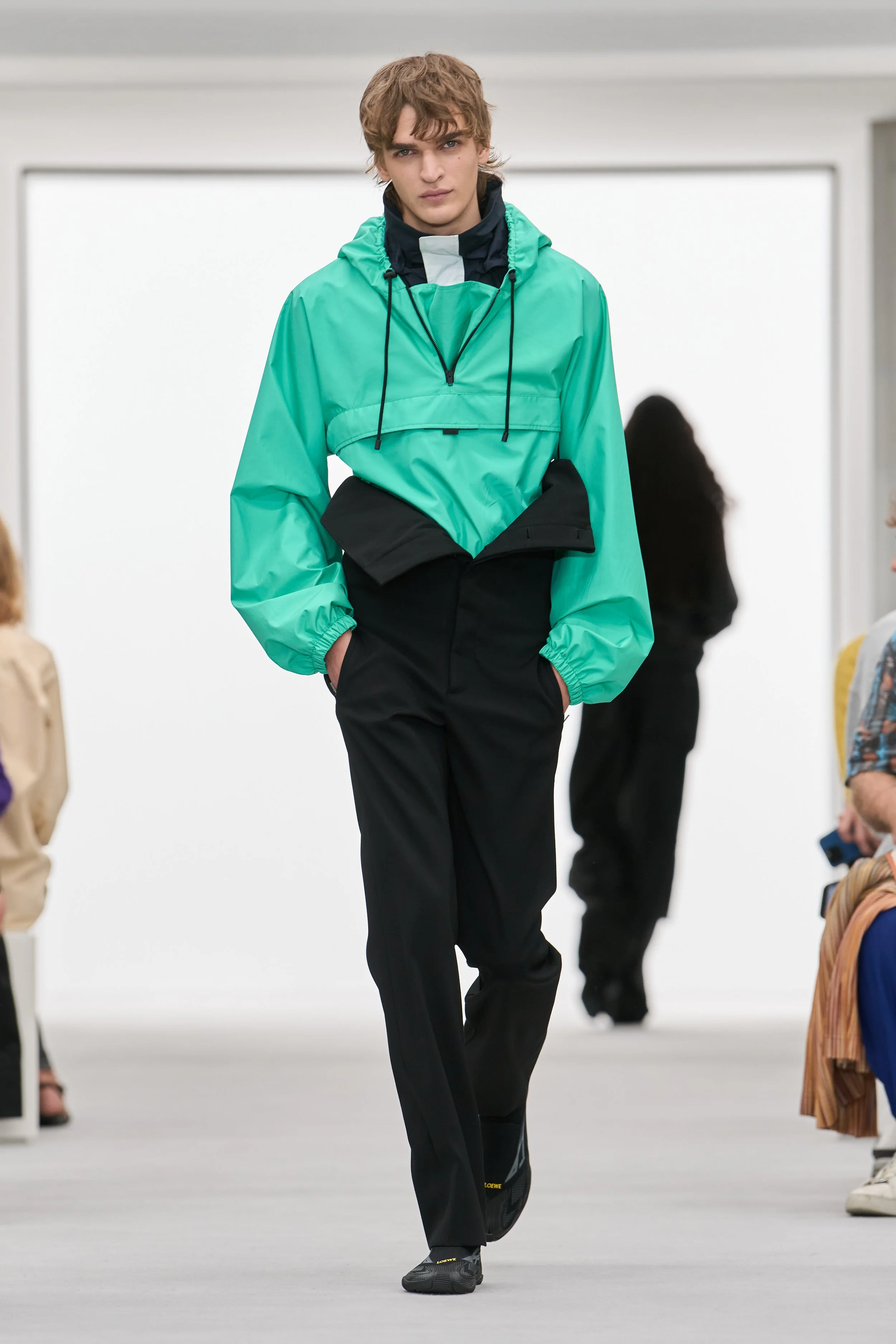 Loewe S27 036.jpg