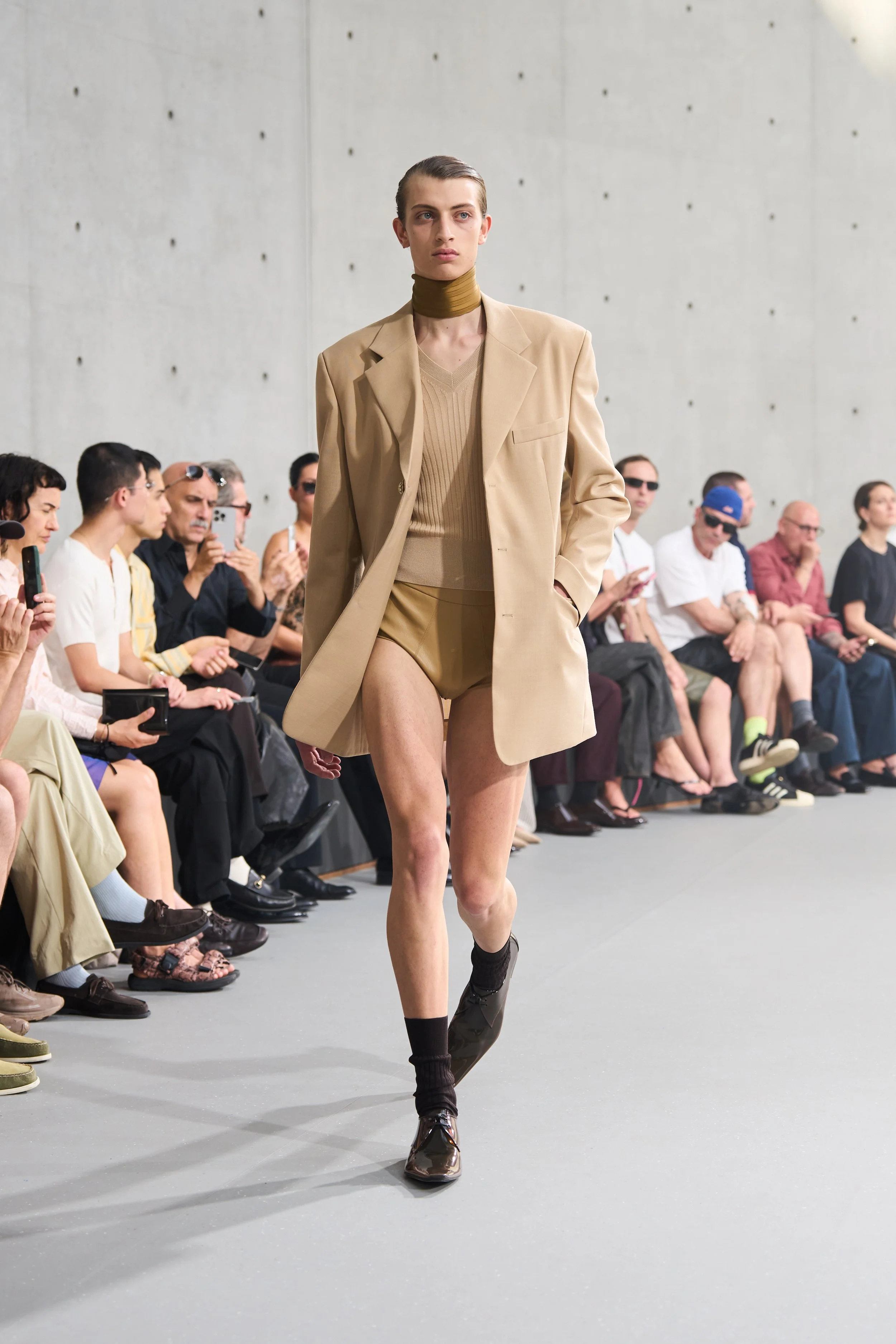 Saint Laurent m S27 033.jpg