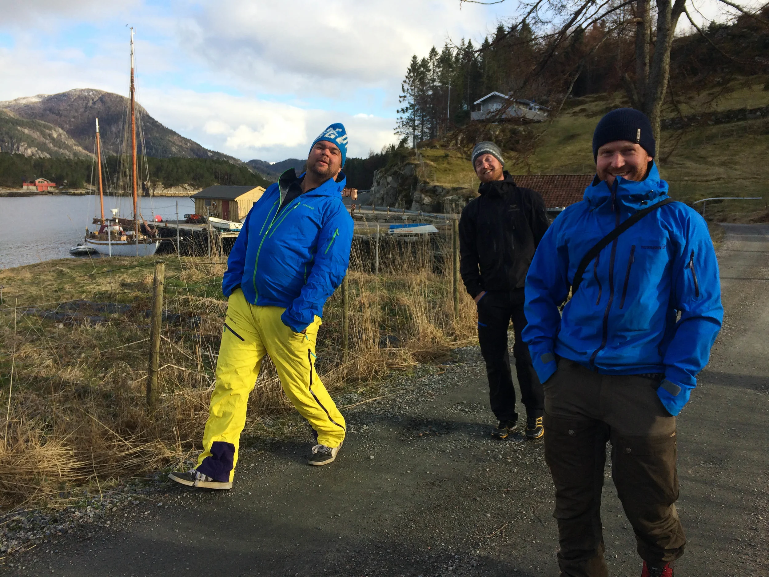 Mannskapet klar for frilufsliv på land.