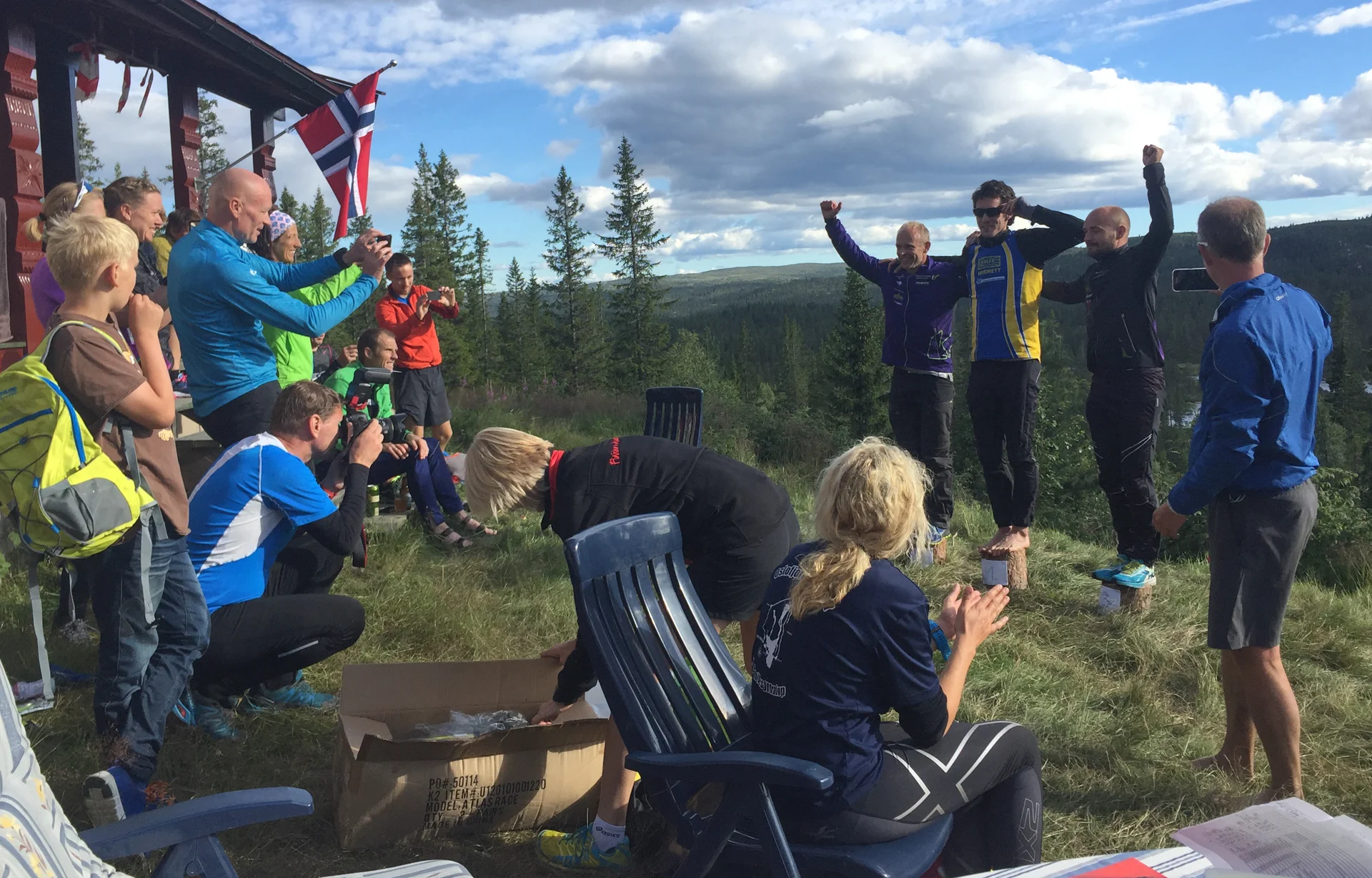 På pallen/ kubber i herreklassen for 56 km står Askil Vatnbakk Larsen (6:57:57), Terje Fredriksen (6:58:05) og Thomas Øderud (7:48).