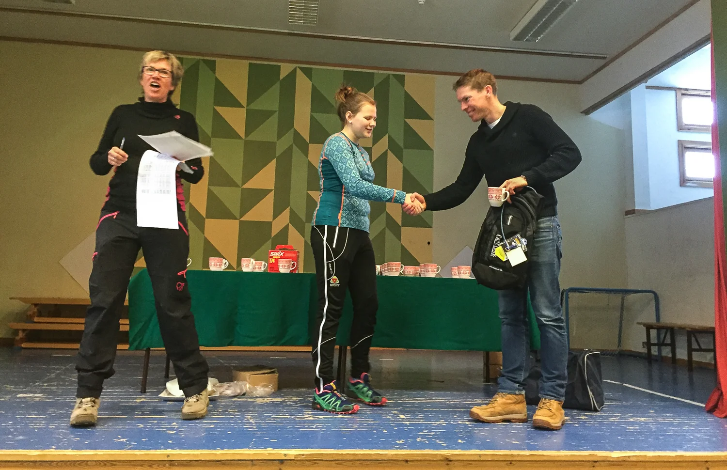 Gaustakongen Tor Halvor Bolkesjø imponerer og får 1. premie for beste tid totalt.