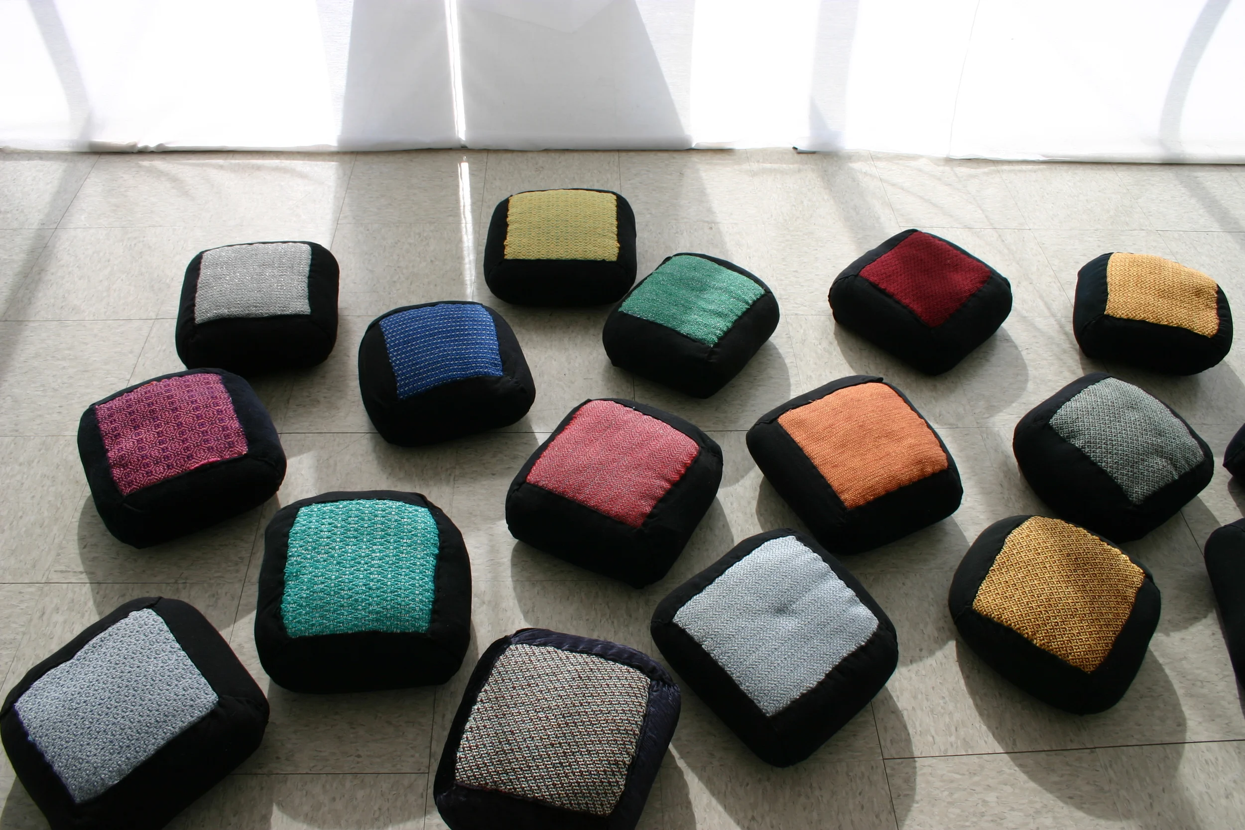 Zabuton..Harness loom pattern weaving.JPG