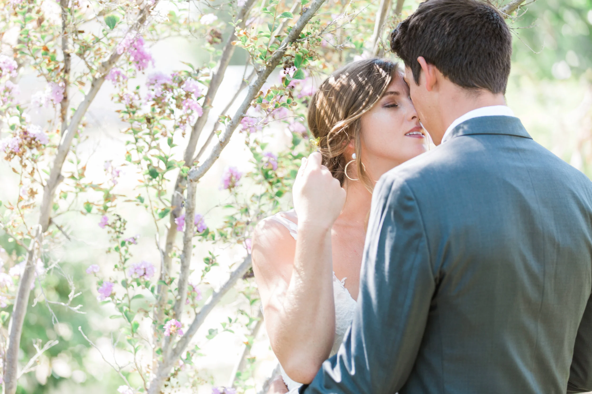 Riverside backyard Wedding photographer Leah Vis (1).jpg
