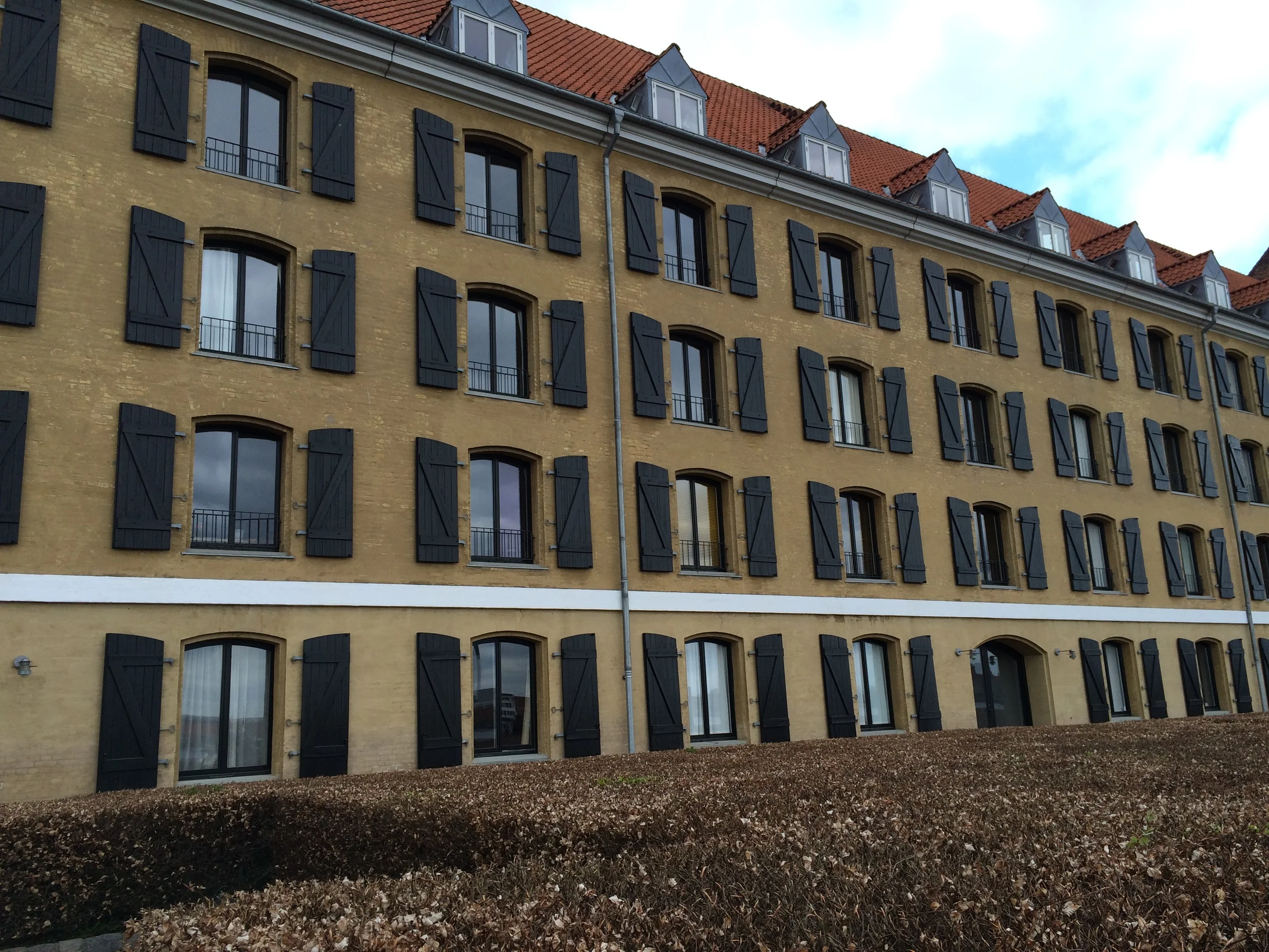 Apartment building on the harbor 