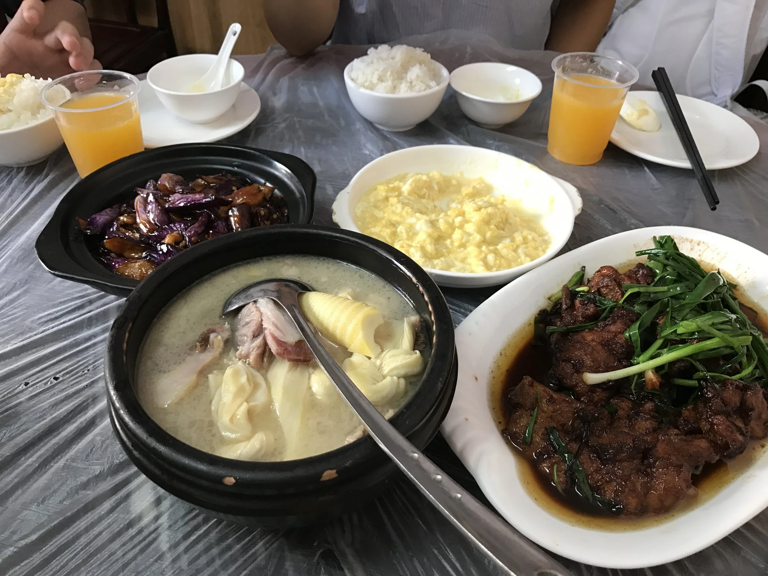 Zhengdan (eggs), Qiezizao (eggplant), red braised pork and pork bone soup with tofu noodles