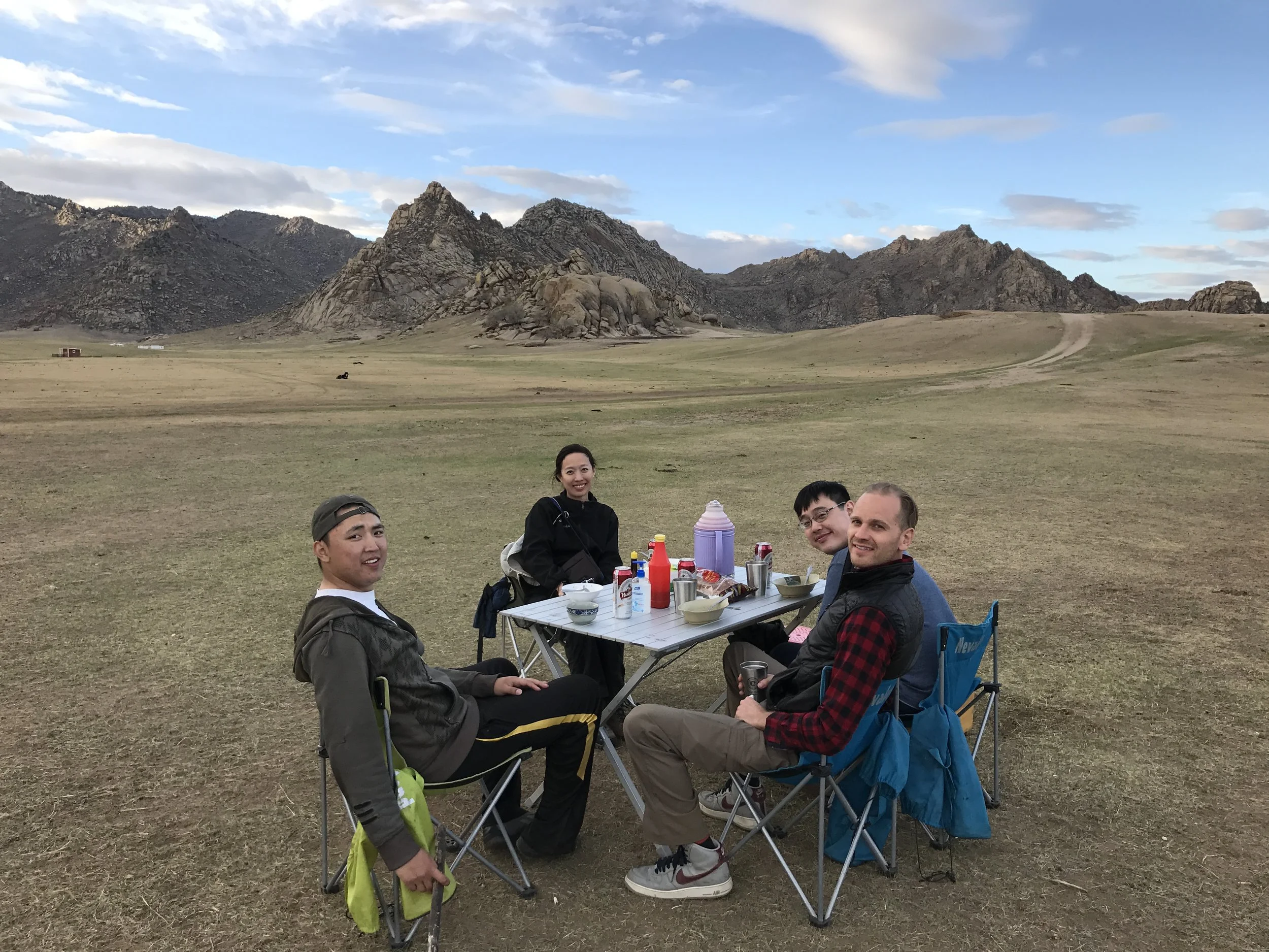 Dinner al fresco with Jack, Lily and Kwok