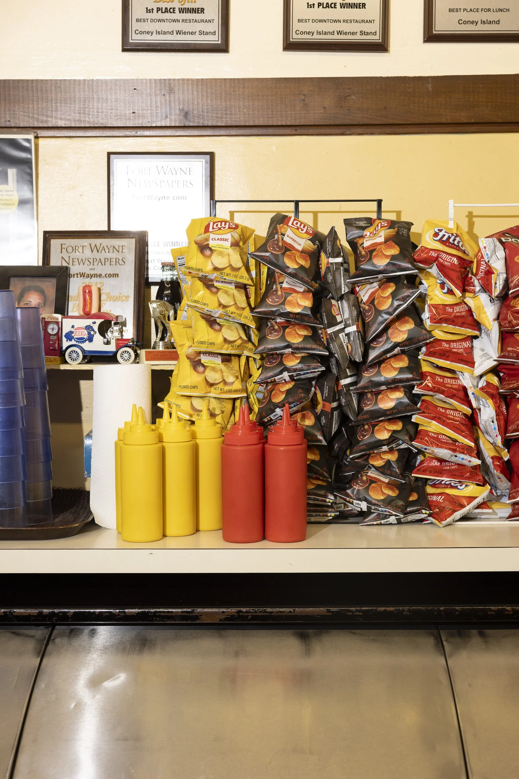 NationalGeographicHotDogStand_12.jpg