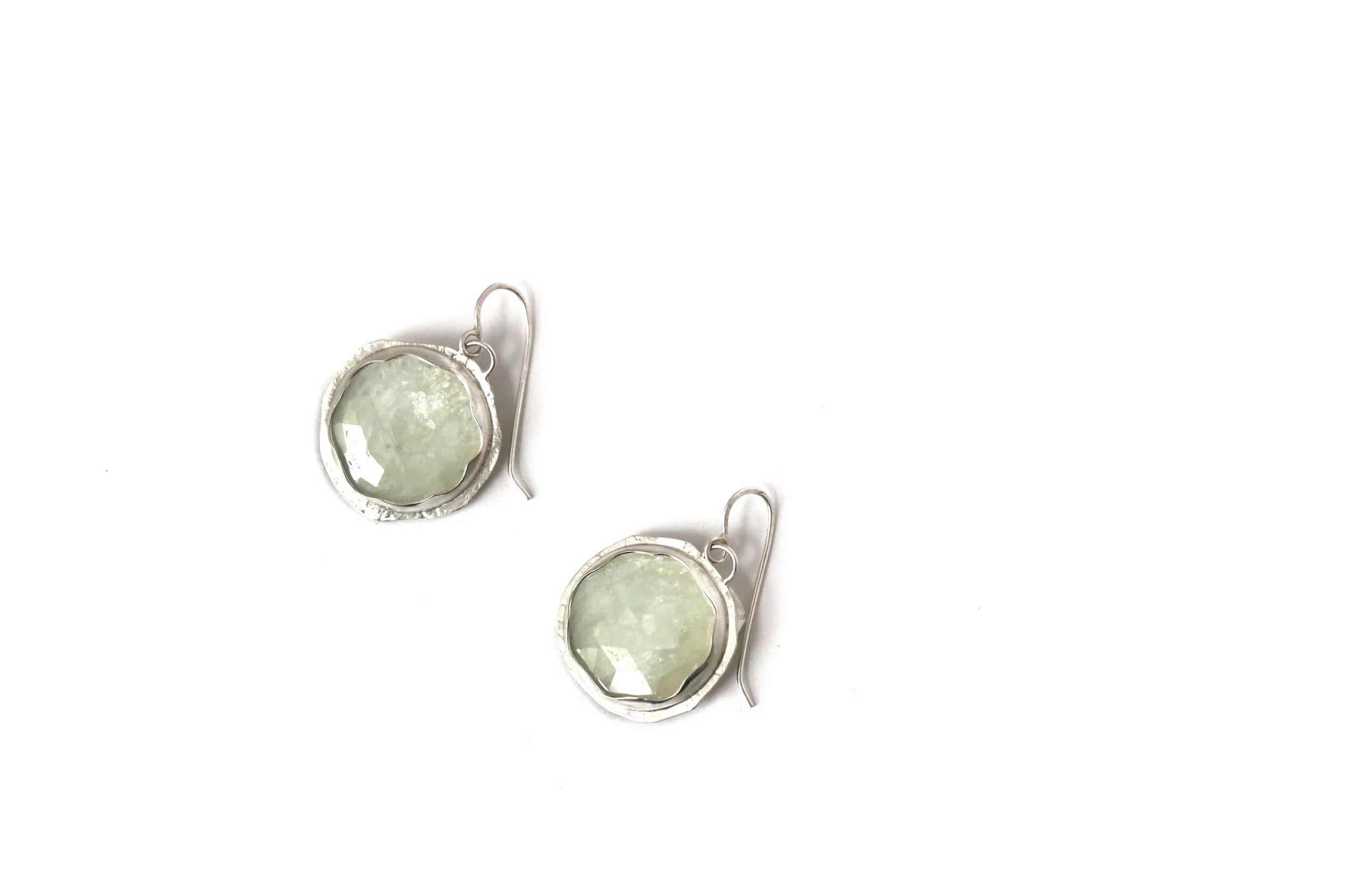 BrittaKauppila-icebluesapphire-rosecutsapphire-handmade-mn-artisanjewelry.jpg