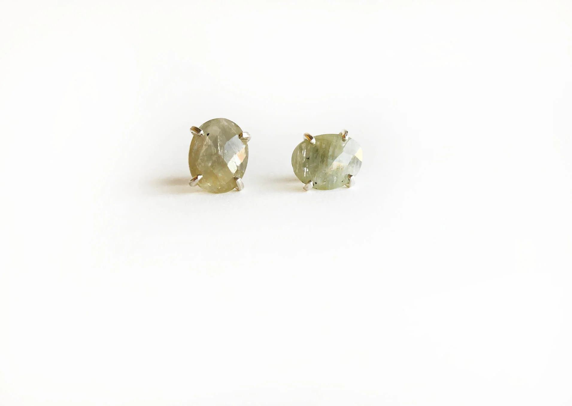 Brittakauppila-green-rosecut-sapphire-rusticstudearrings.jpg