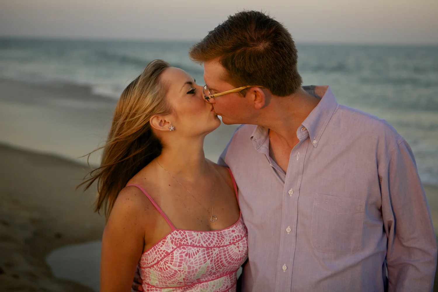 A little liplock at sunset never hurt anyone.