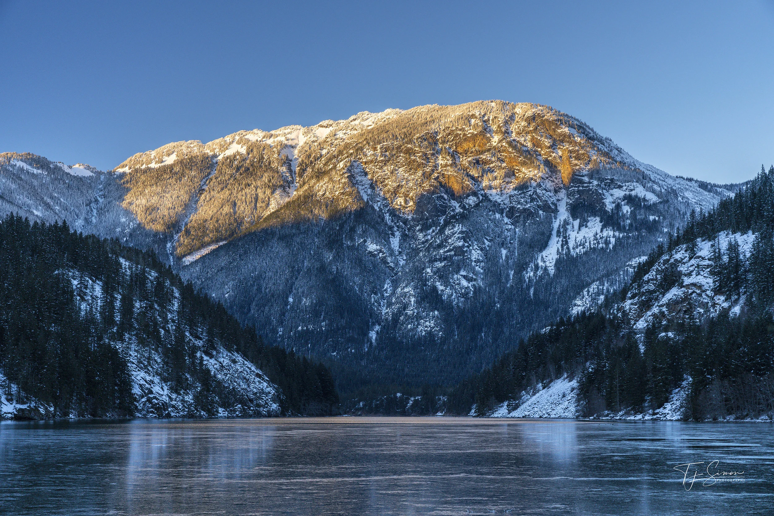 Frozen Mountain 