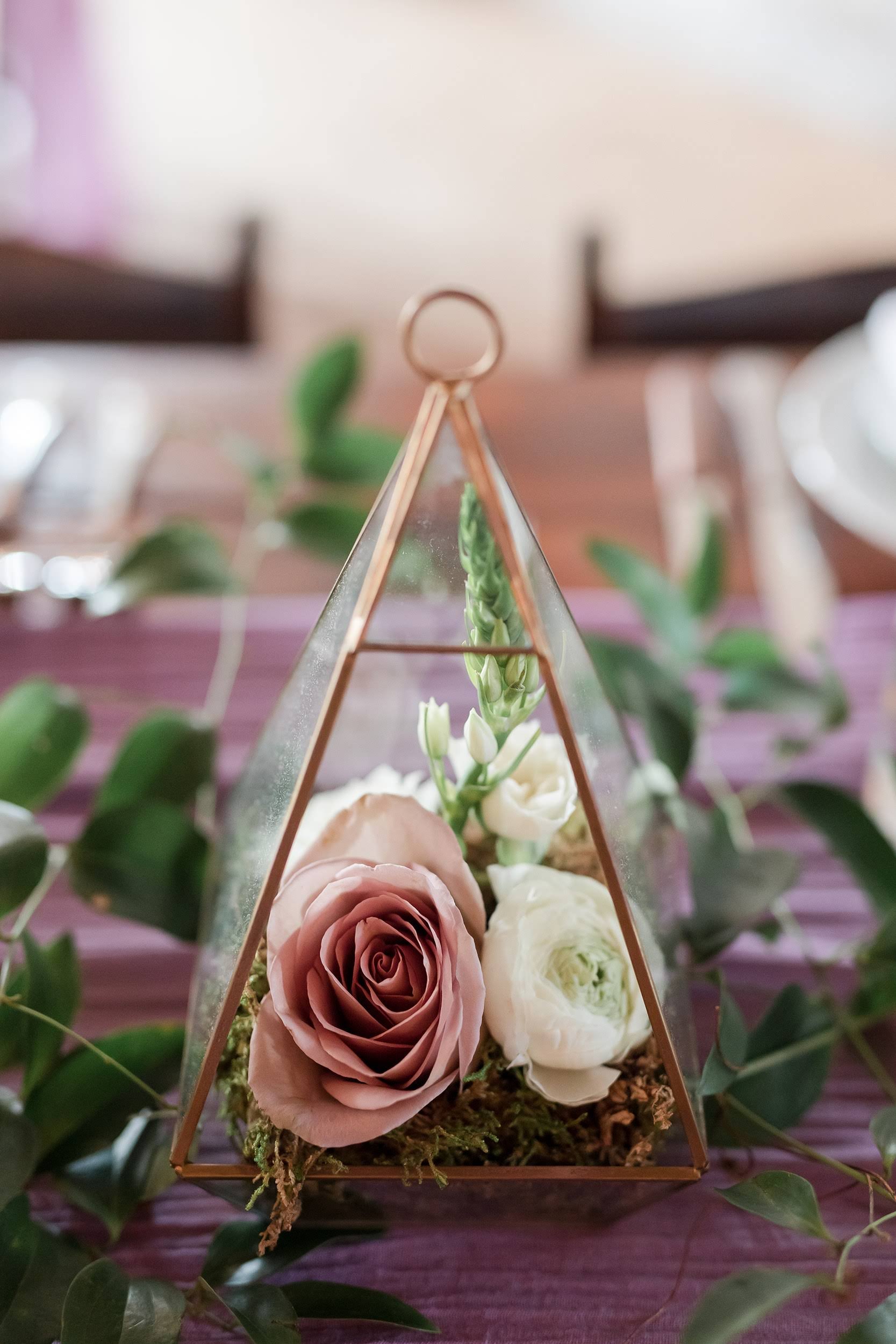 terrarium-flower-centerpiece.jpg