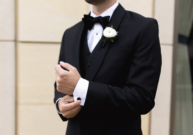 white-ranunculus-boutonniere.jpg