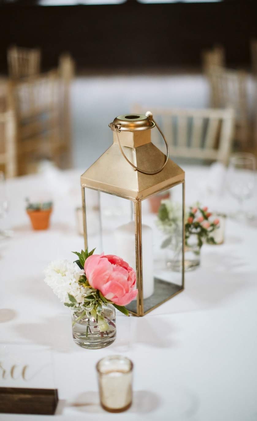 lantern-wedding-centerpiece.jpg