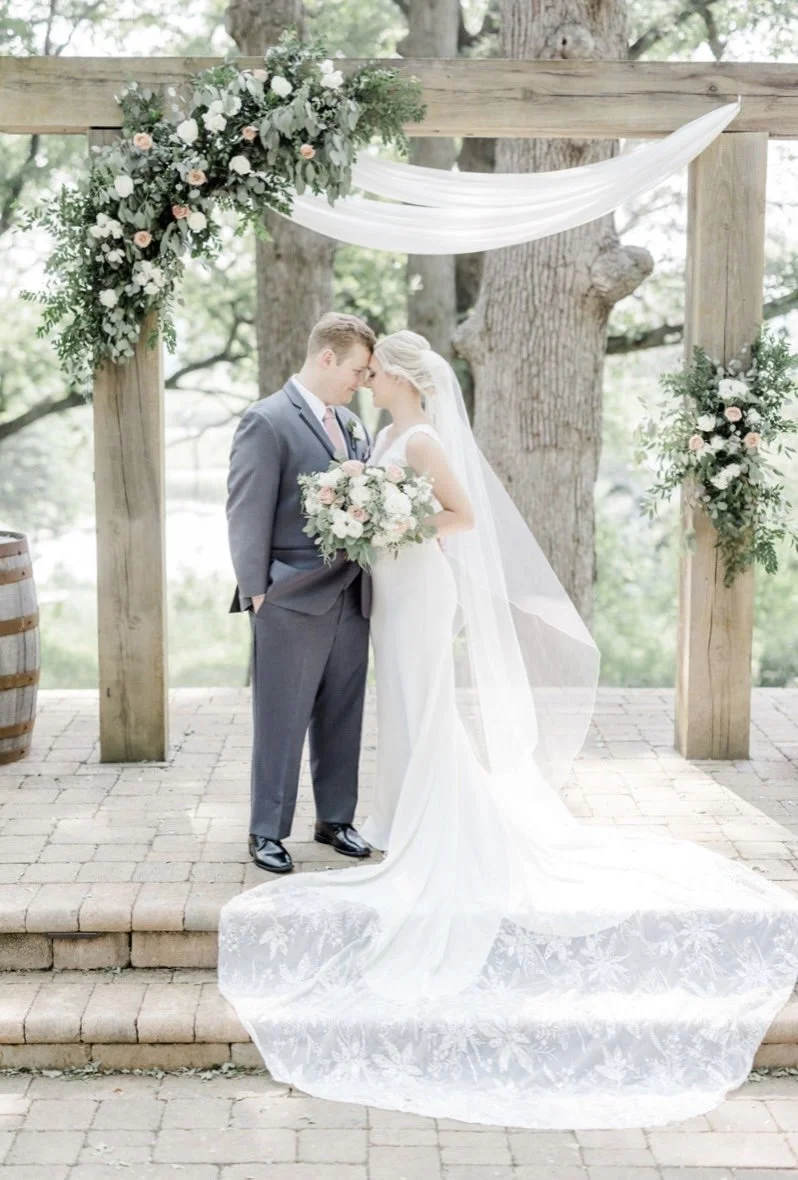 outdoor-ceremony-white-dusty-rose.PNG