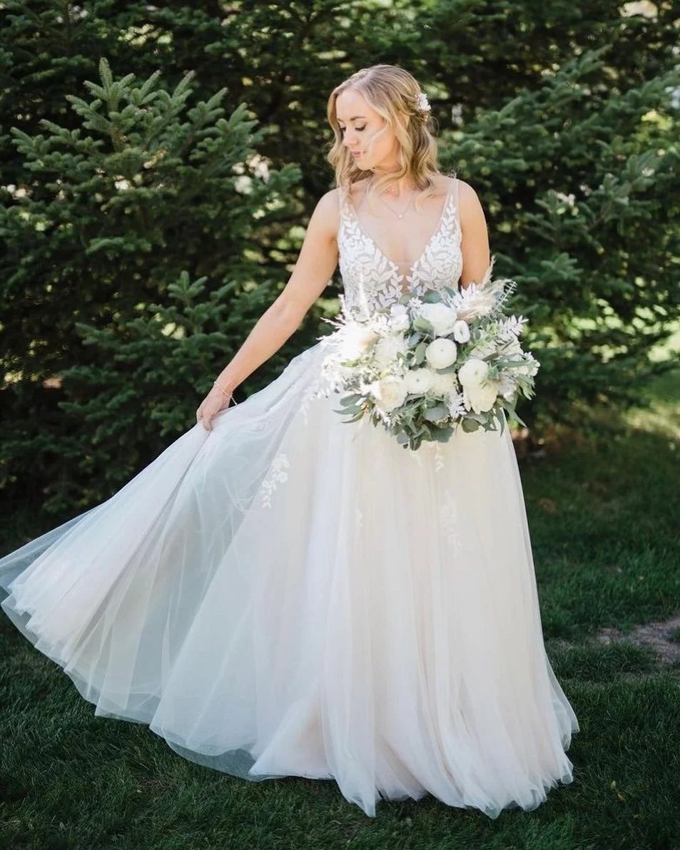 So many great fresh and dried textures that made up Amanda&rsquo;s dreamy bouquet.