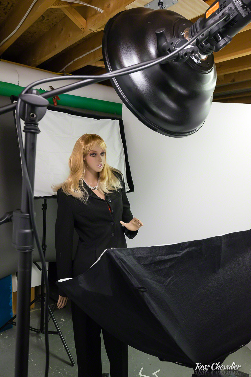 A Behind the Scenes image for an upcoming lighting tutorial. Shot on the Sony A7 II, with a Sigma ART 24/1.4 Canon EF mount lens using the MC-11 mount converter. All automation was preserved, thus the MC-11 makes the one lens available on two different mounts.