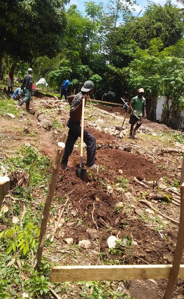 6Digging foundation.jpg