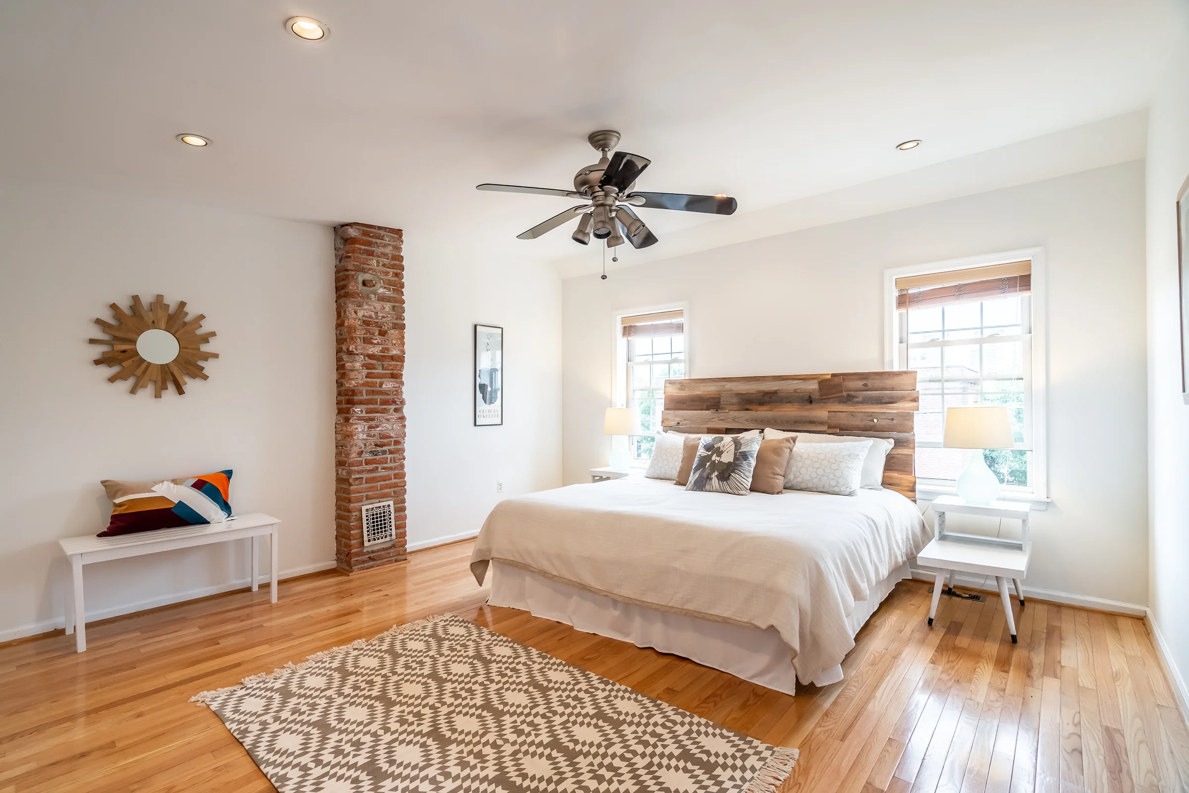 1920 Catharine St-11.jpg