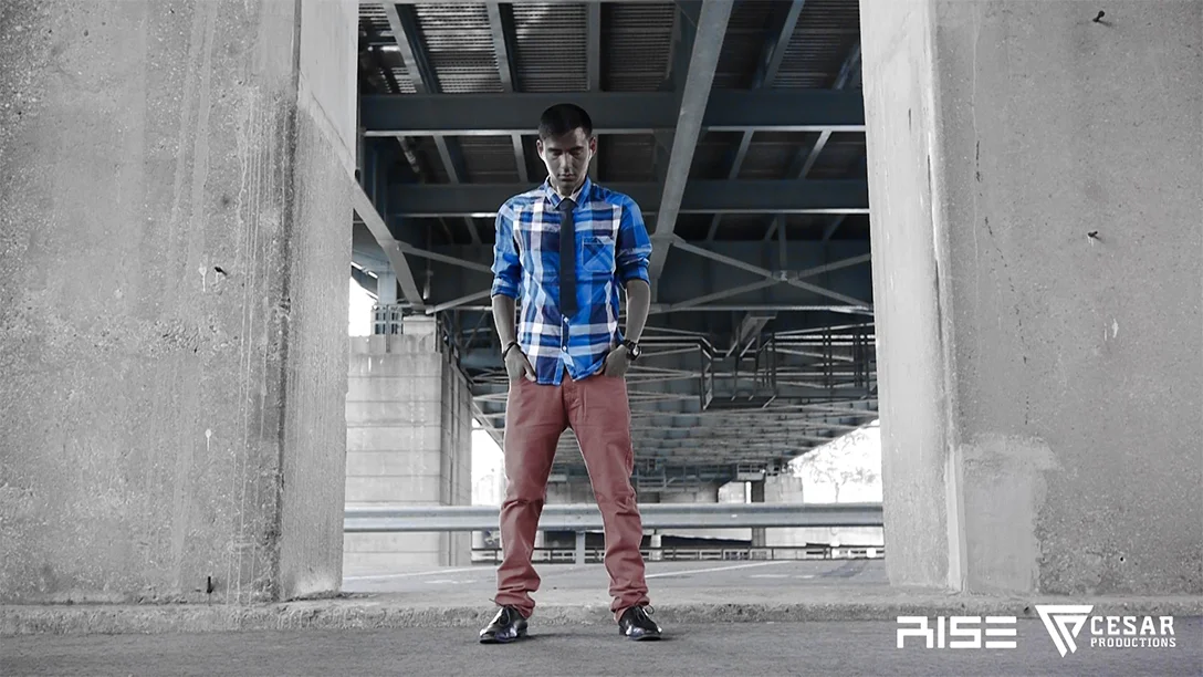 Travis Garland - Blue Electric Roses Freestyle by RiSE