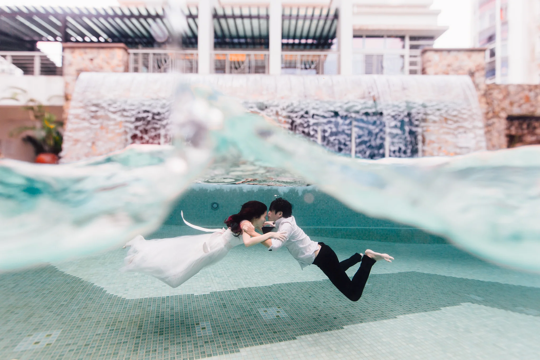 An Under Water Pre Wedding Session - Joey & Amily